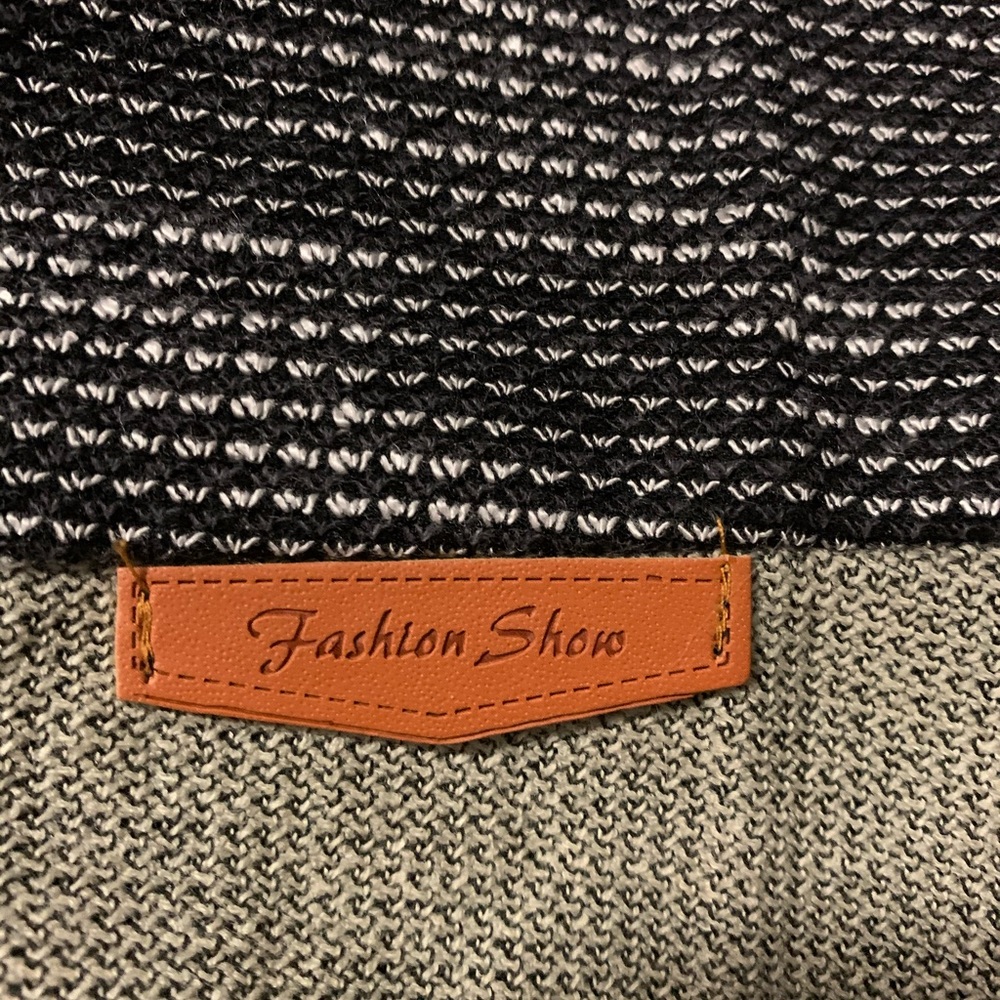Men’s polo size large